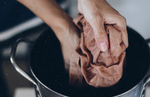 Load image into Gallery viewer, Plant Dyed Japanese Style Short Apron