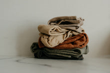 Load image into Gallery viewer, Plant dyed Organic cotton socks