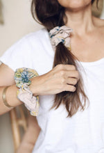 Load image into Gallery viewer, Plastic Free Naturally Dyed Cotton Scrunchies