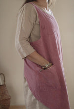 Load image into Gallery viewer, Plant Dyed Japanese Style Short Apron