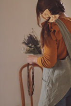 Load image into Gallery viewer, Plant Dyed Japanese Style Short Apron
